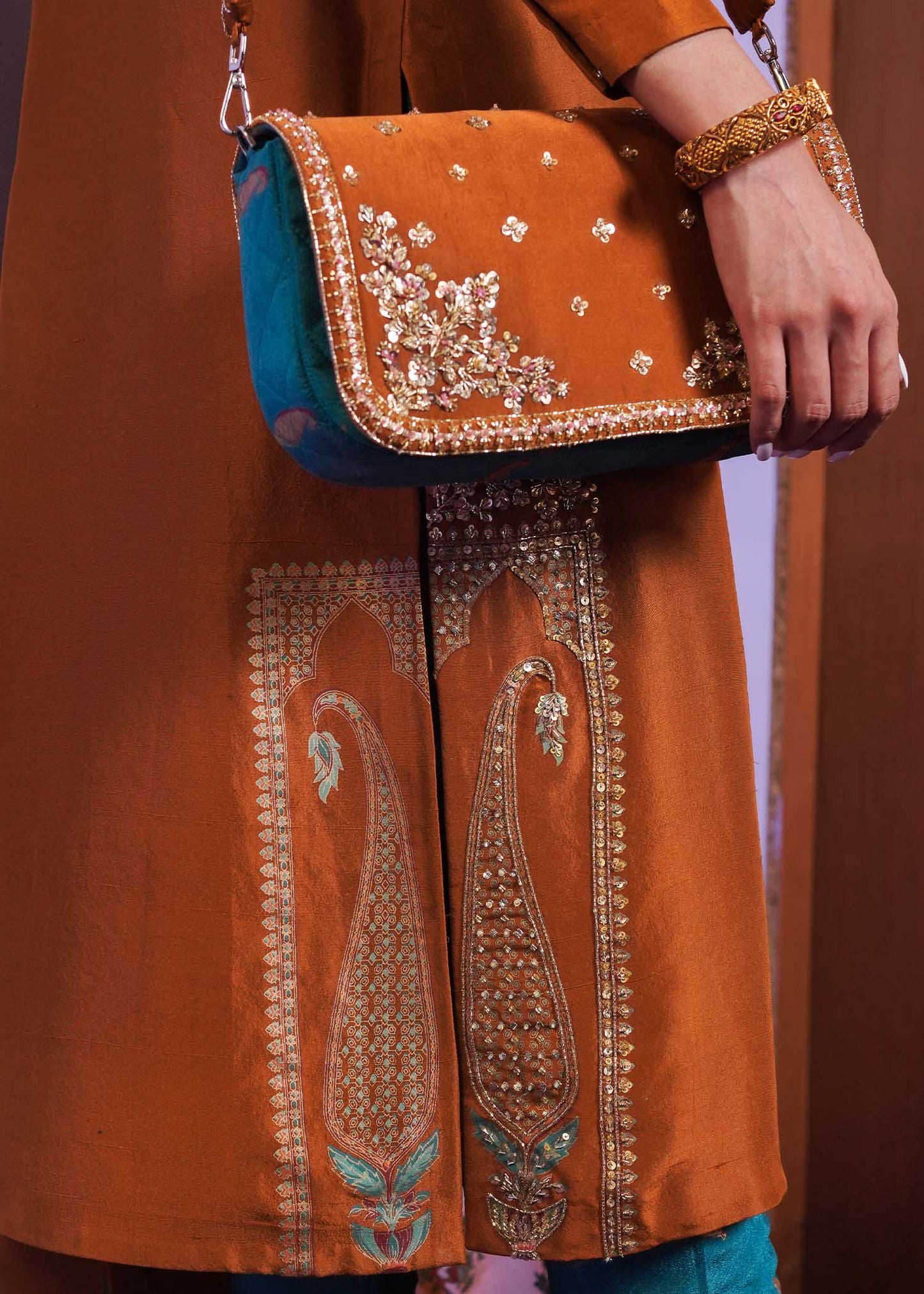 Gilt | Hussain Rehar