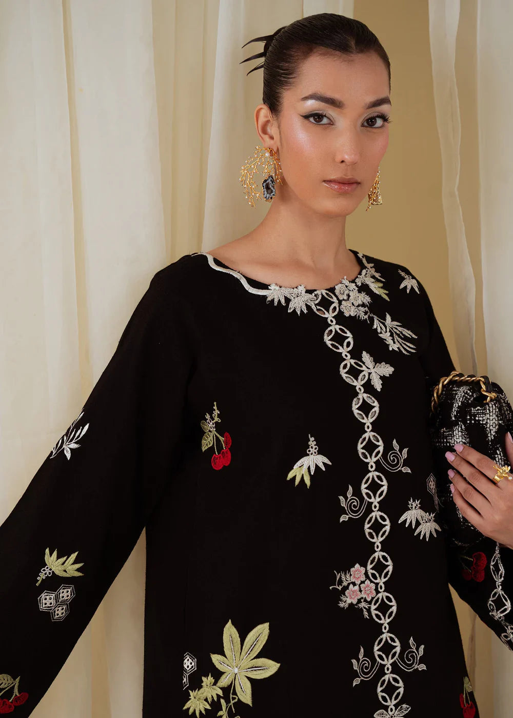 Dark Dust | Basic Pret '25 | Saira Shakira
