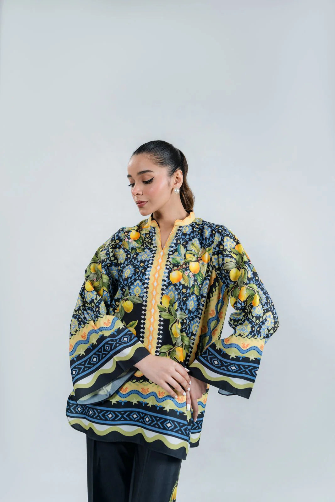 Ayla (B) | BARAÉ KHANOM