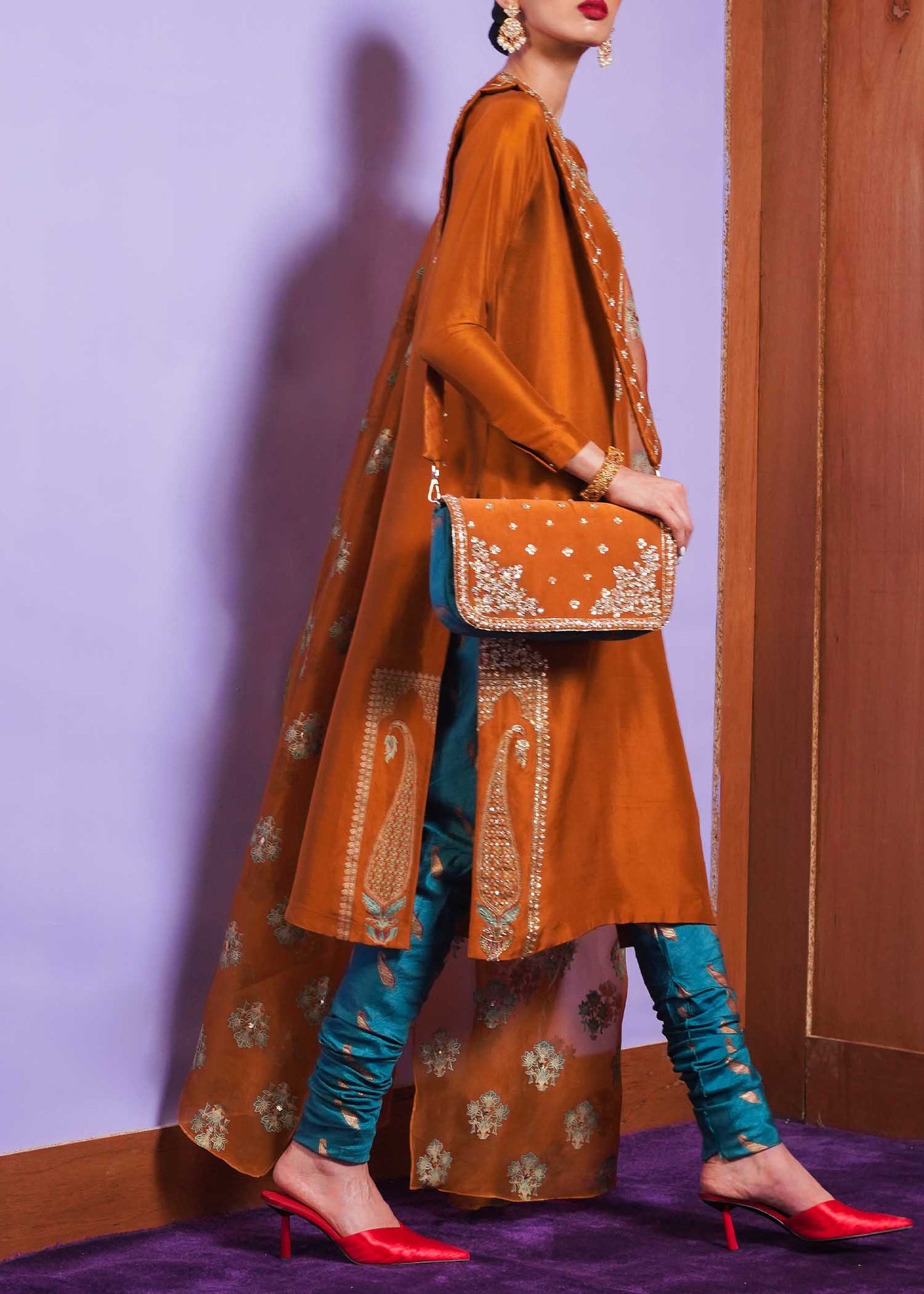 Gilt | Hussain Rehar