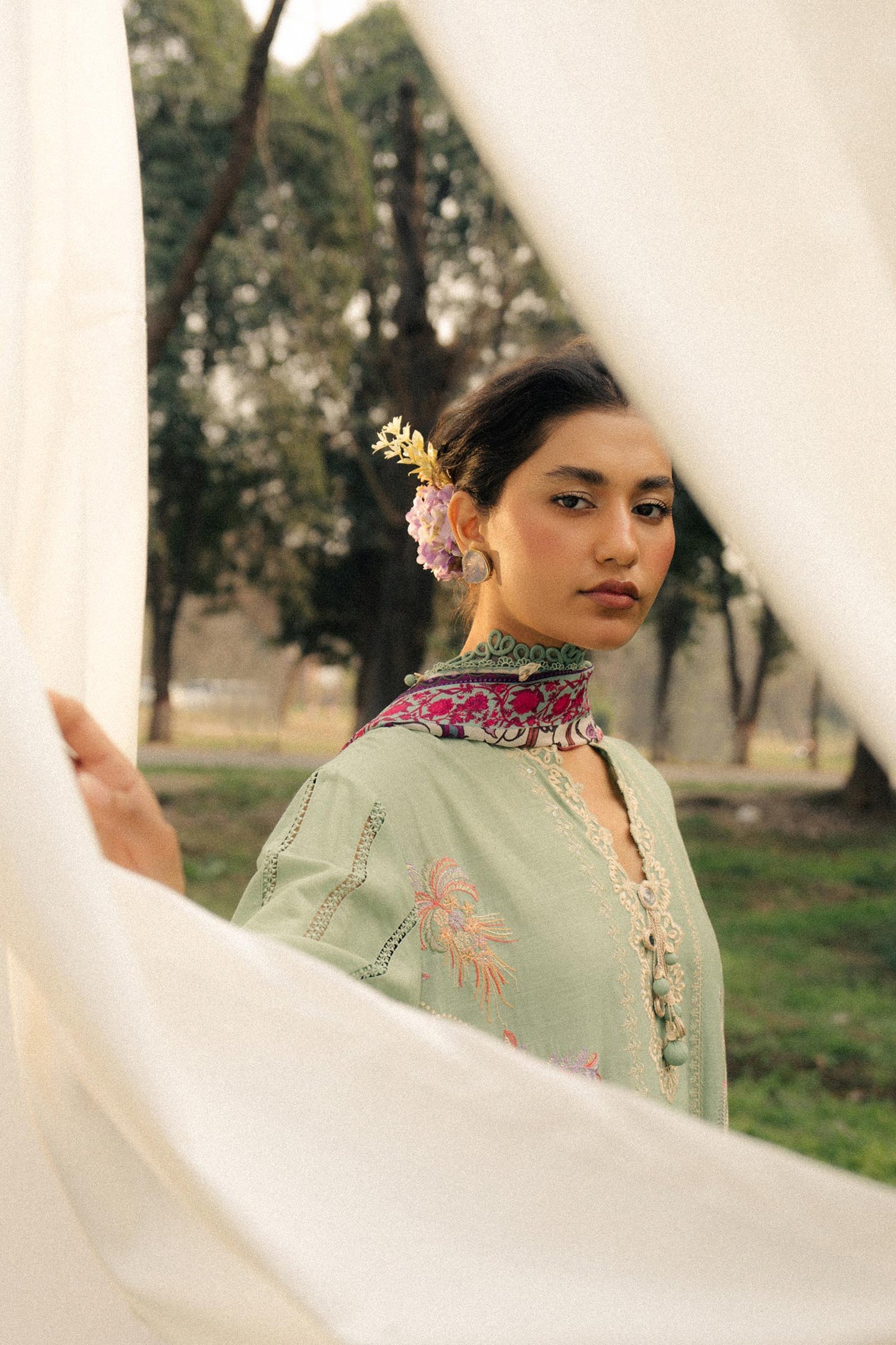 Sana Safinaz Luxury Lawn 2025 | L251-007B-3CT