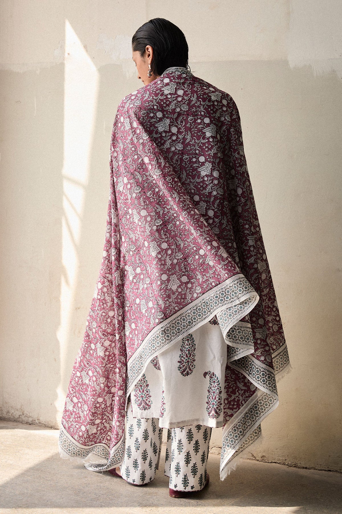 ZR25H0418 | Zara Shahjahan Handcrafted II