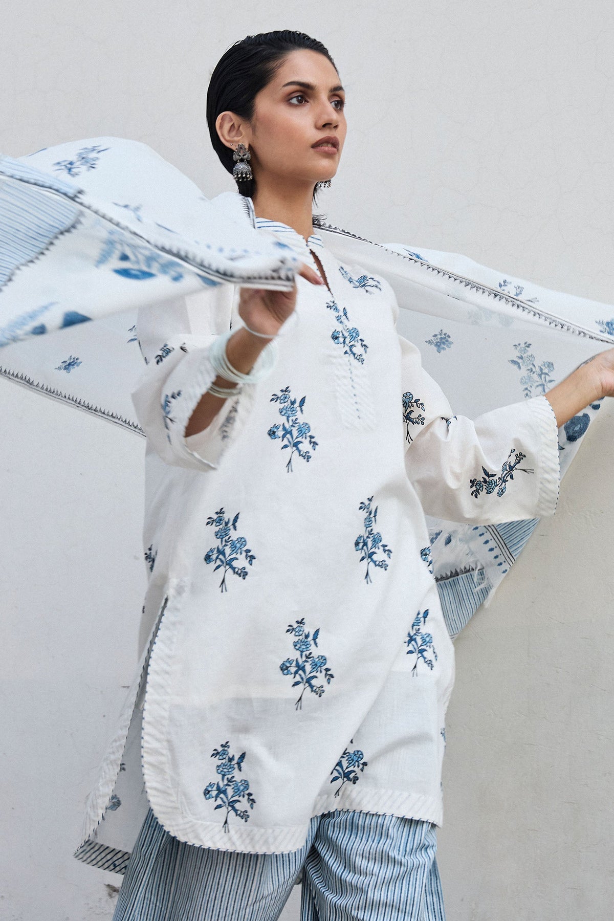 ZR25H0419 | Zara Shahjahan Handcrafted II