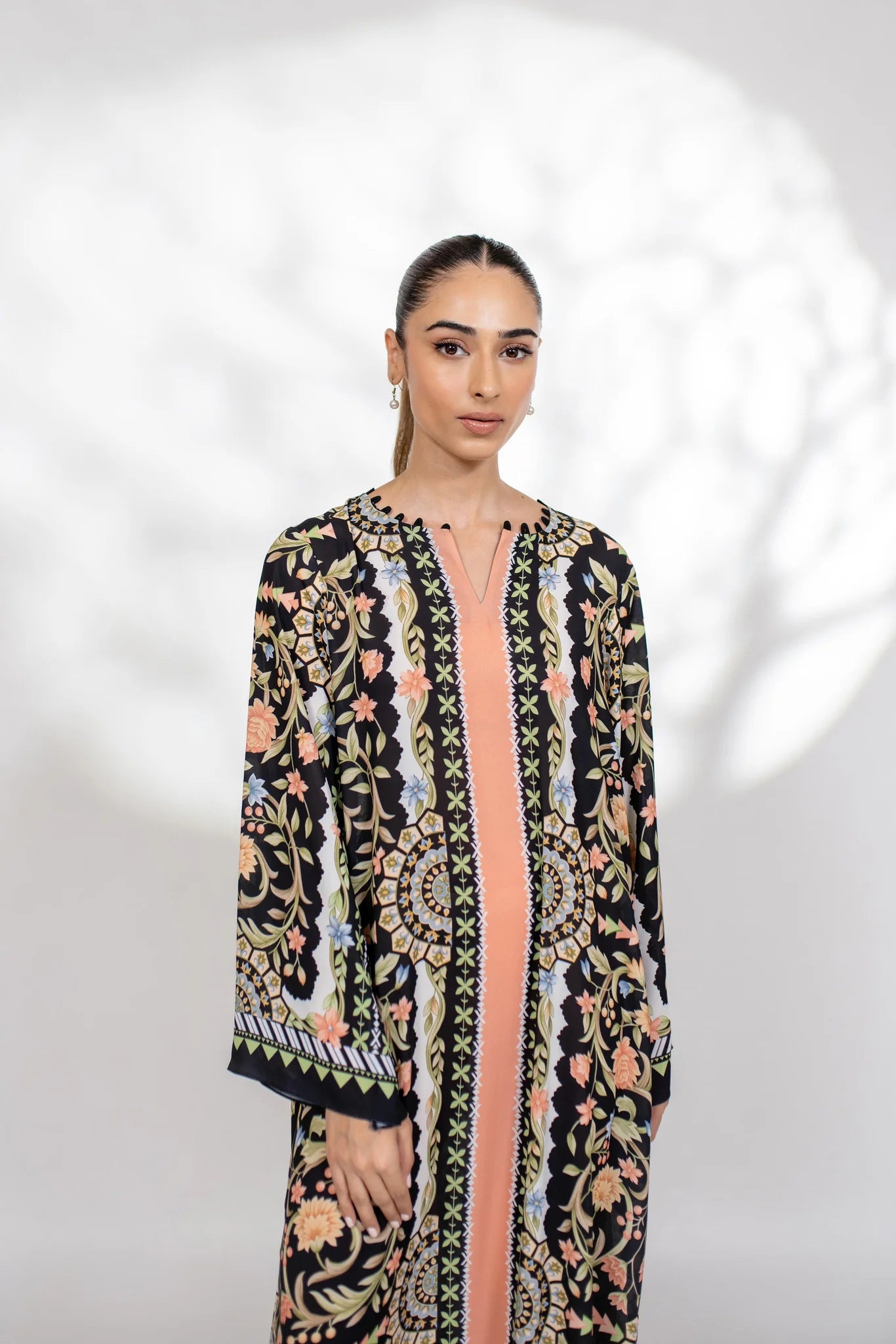 SHEBA (A) | BARAÉ KHANOM