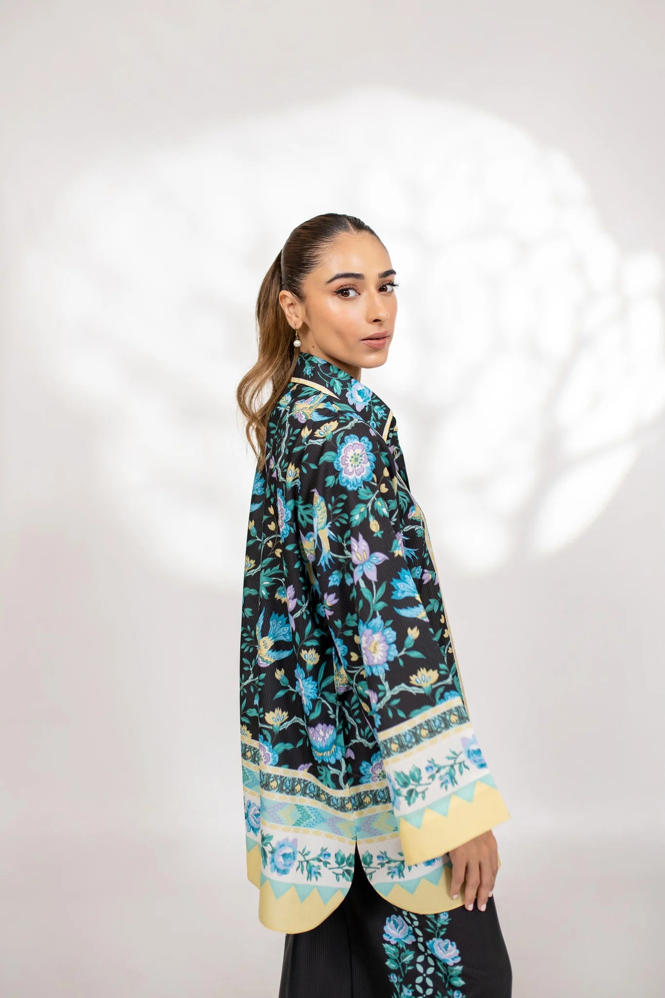 Willow (A) | BARAÉ KHANOM