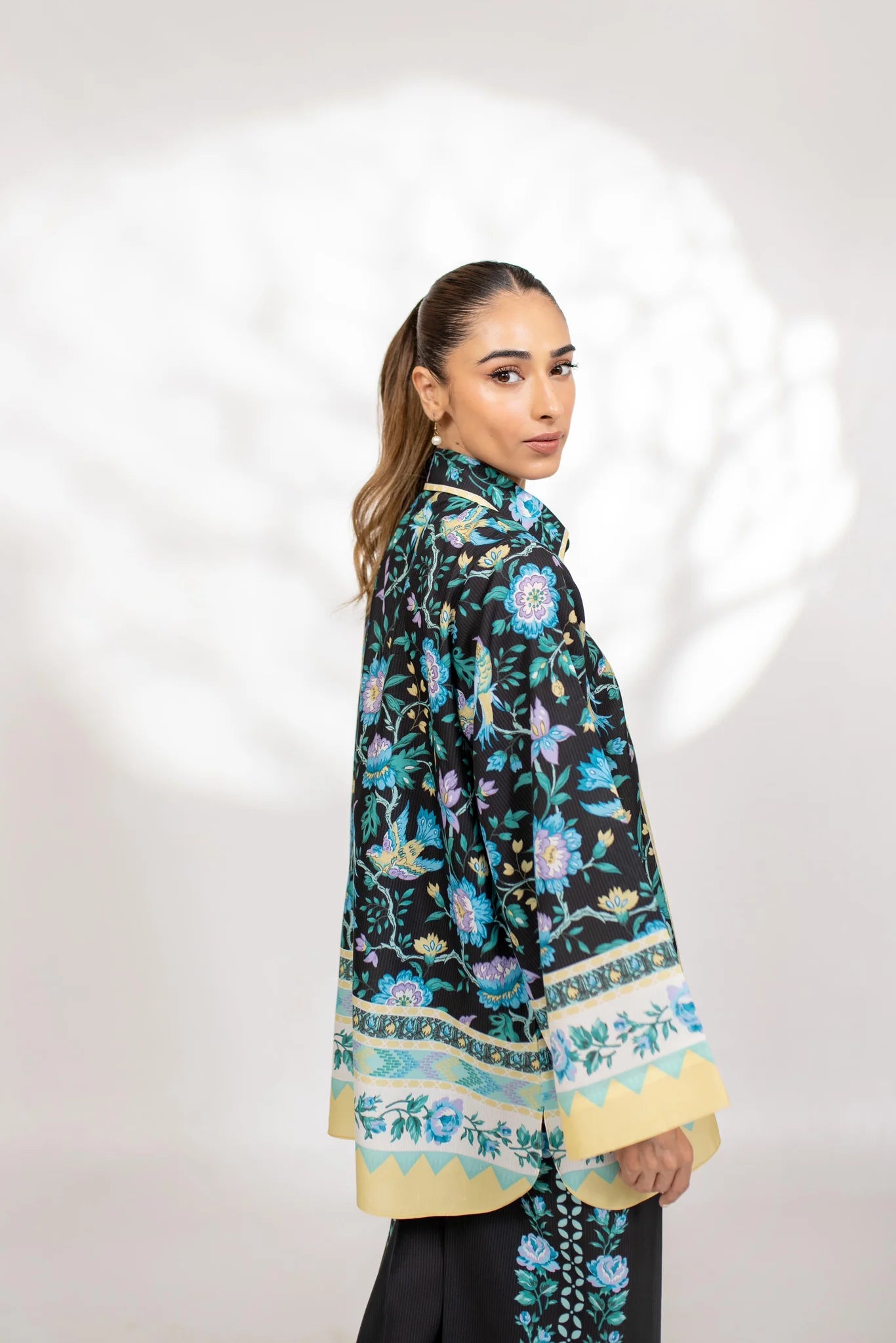 Willow (A) | BARAÉ KHANOM