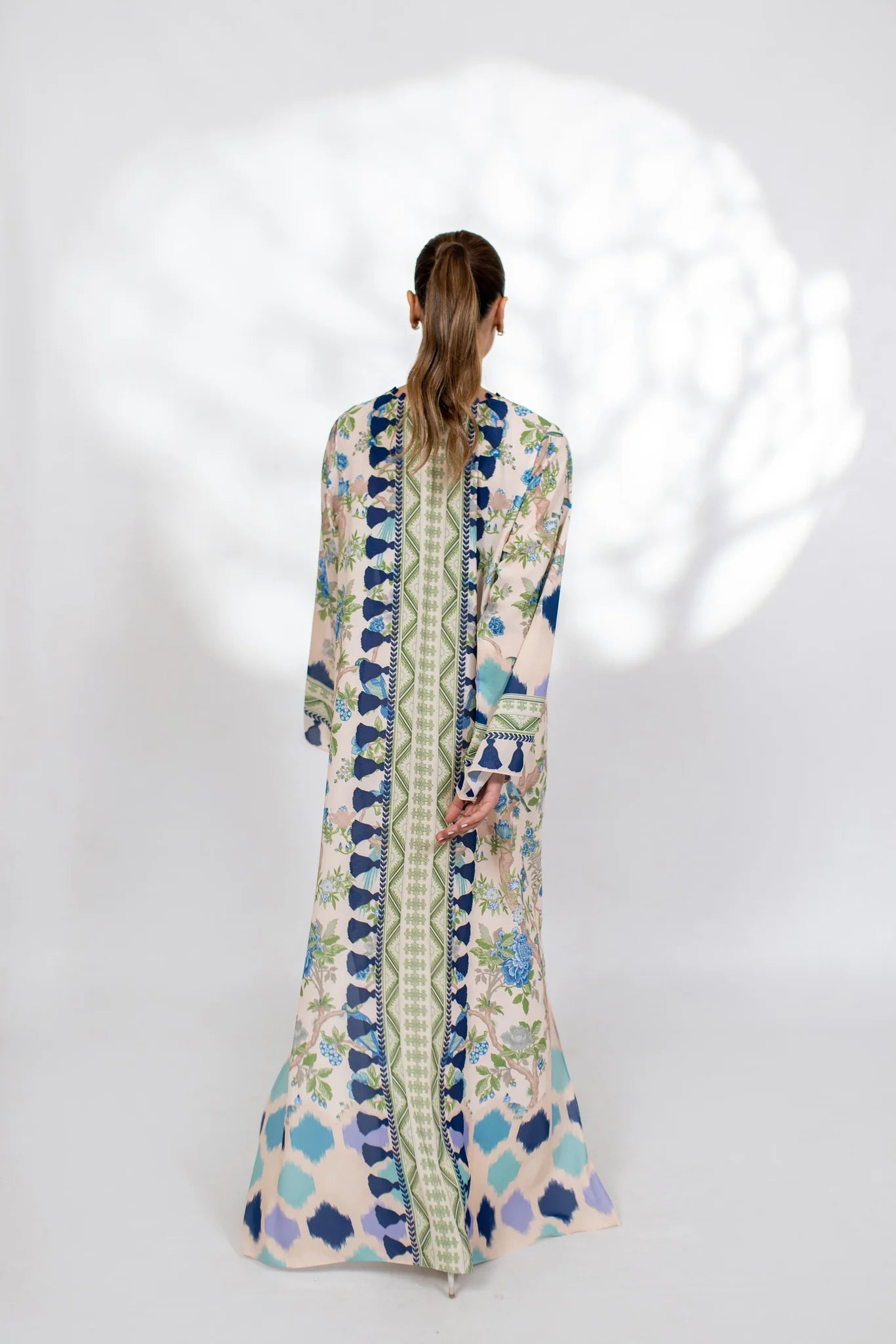 Emerino (B) | BARAÉ KHANOM