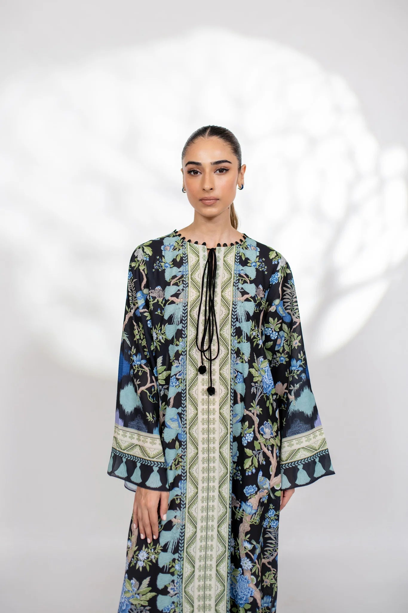 Emerino (A) | BARAÉ KHANOM