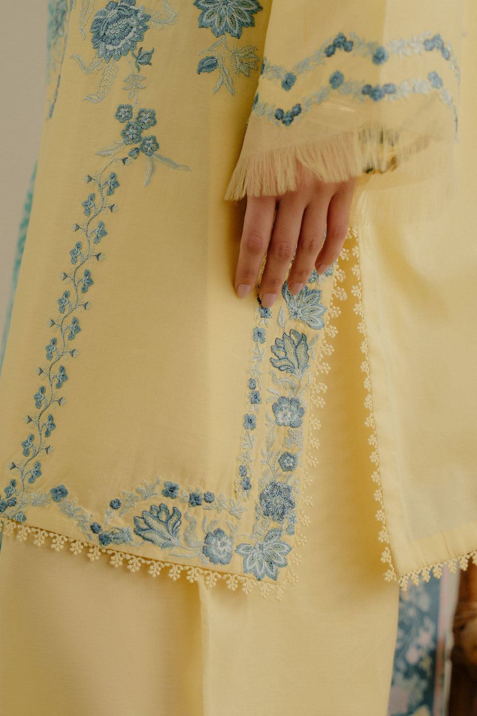 VELIN-7B | Coco Lawn II by Zarashahjahan 2025