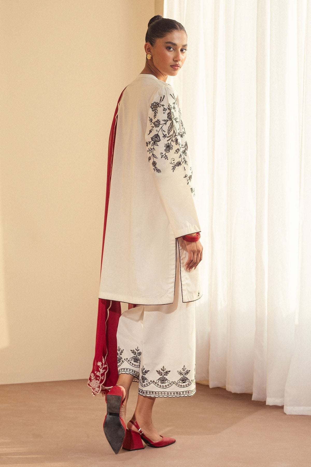 CR25P0213 | Zara Shahjahan EID Pret’25 (RTS)