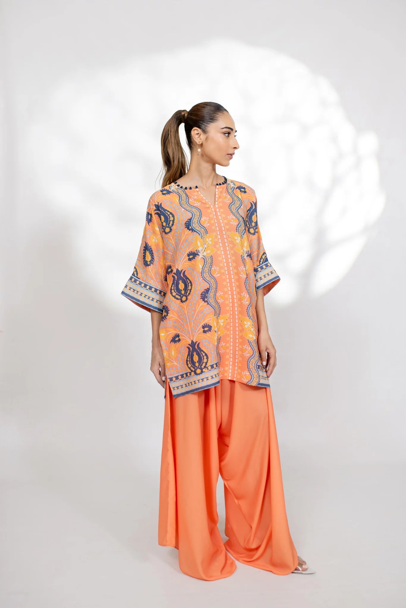 Olay | BARAÉ KHANOM