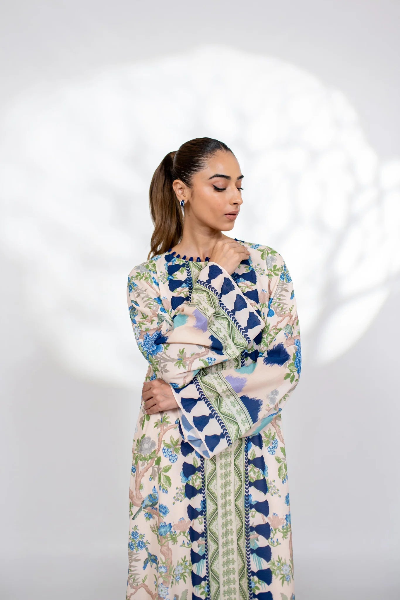 Emerino (B) | BARAÉ KHANOM