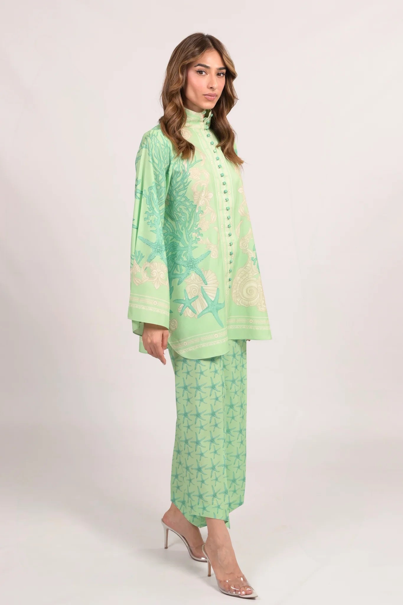 Marjan B | BARAÉ KHANOM