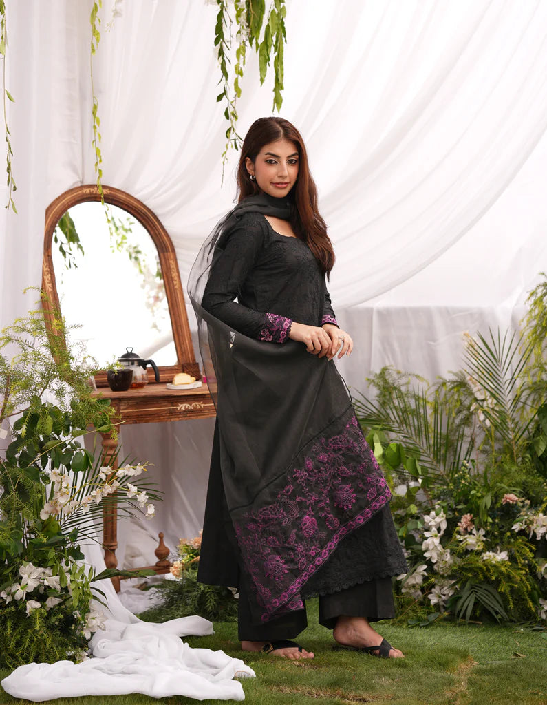 Velvet Dusk | Lawn '25 | Osen