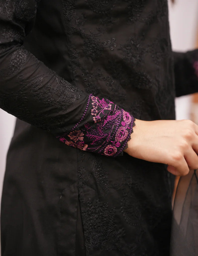 Velvet Dusk B | Lawn '25 | Osen