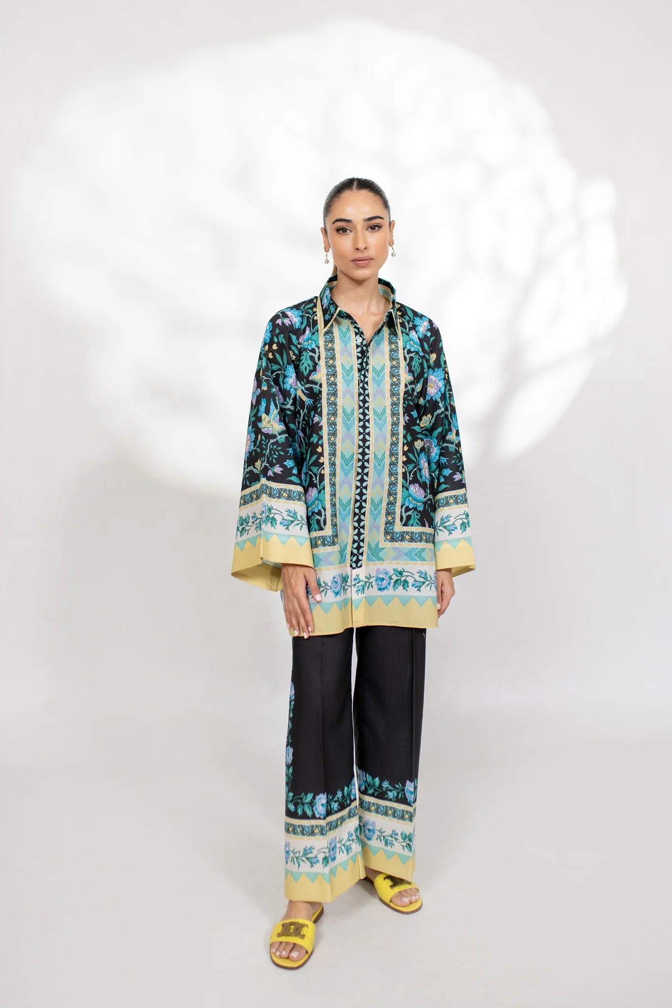 Willow (A) | BARAÉ KHANOM