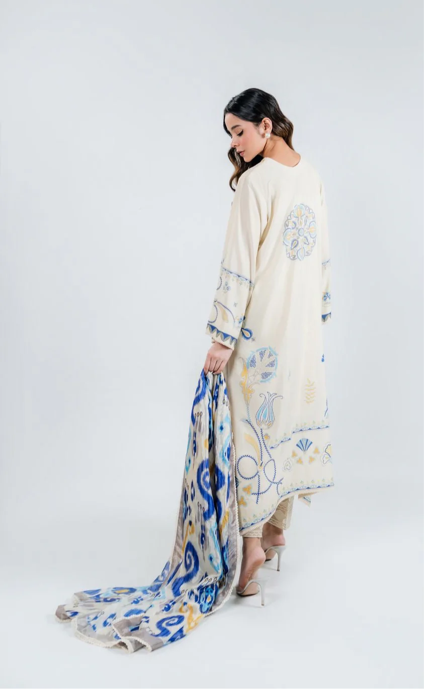 Alara (B) | BARAÉ KHANOM