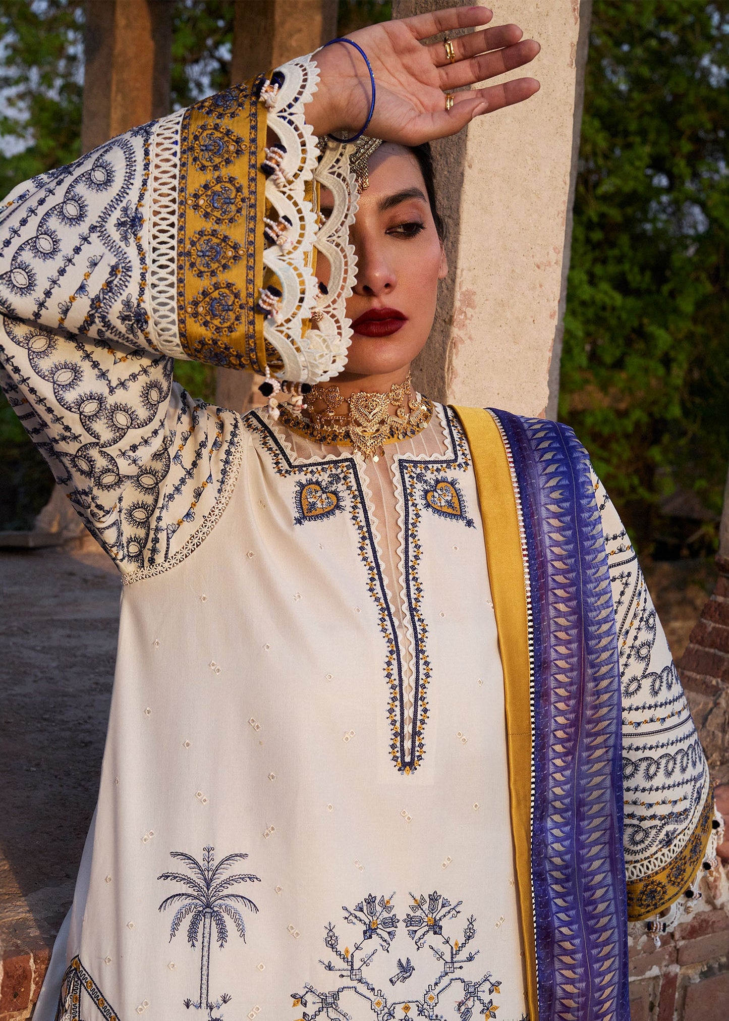 Motia | Hussain Rehar Luxury Lawn’25