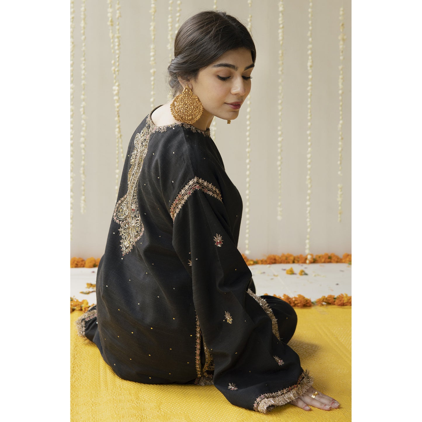 BLACK OUTFIT | DYOT