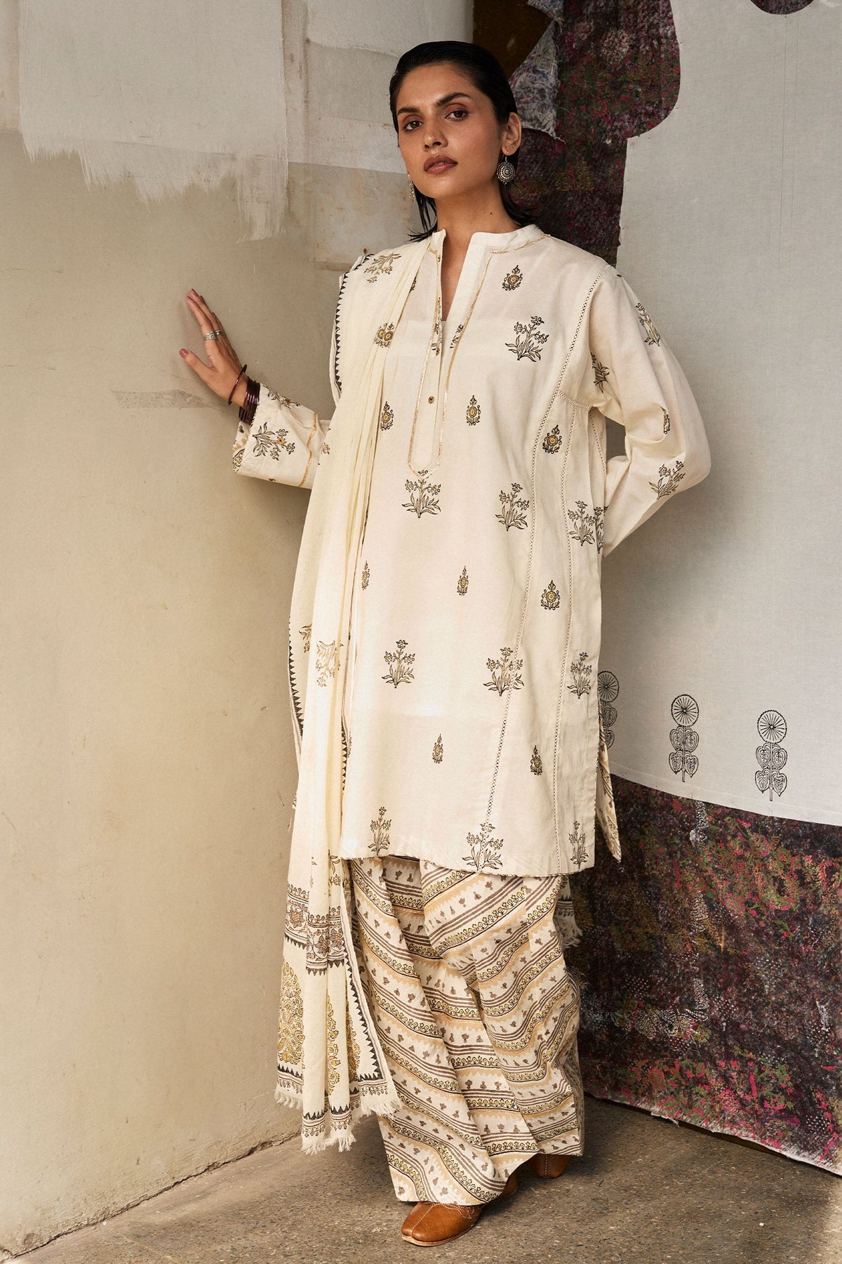 ZR25H0417 | Zara Shahjahan Handcrafted II