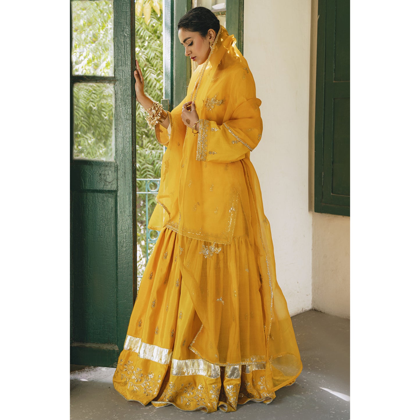 YELLOW OUTFIT | ROSHANAY '23 | DYOT
