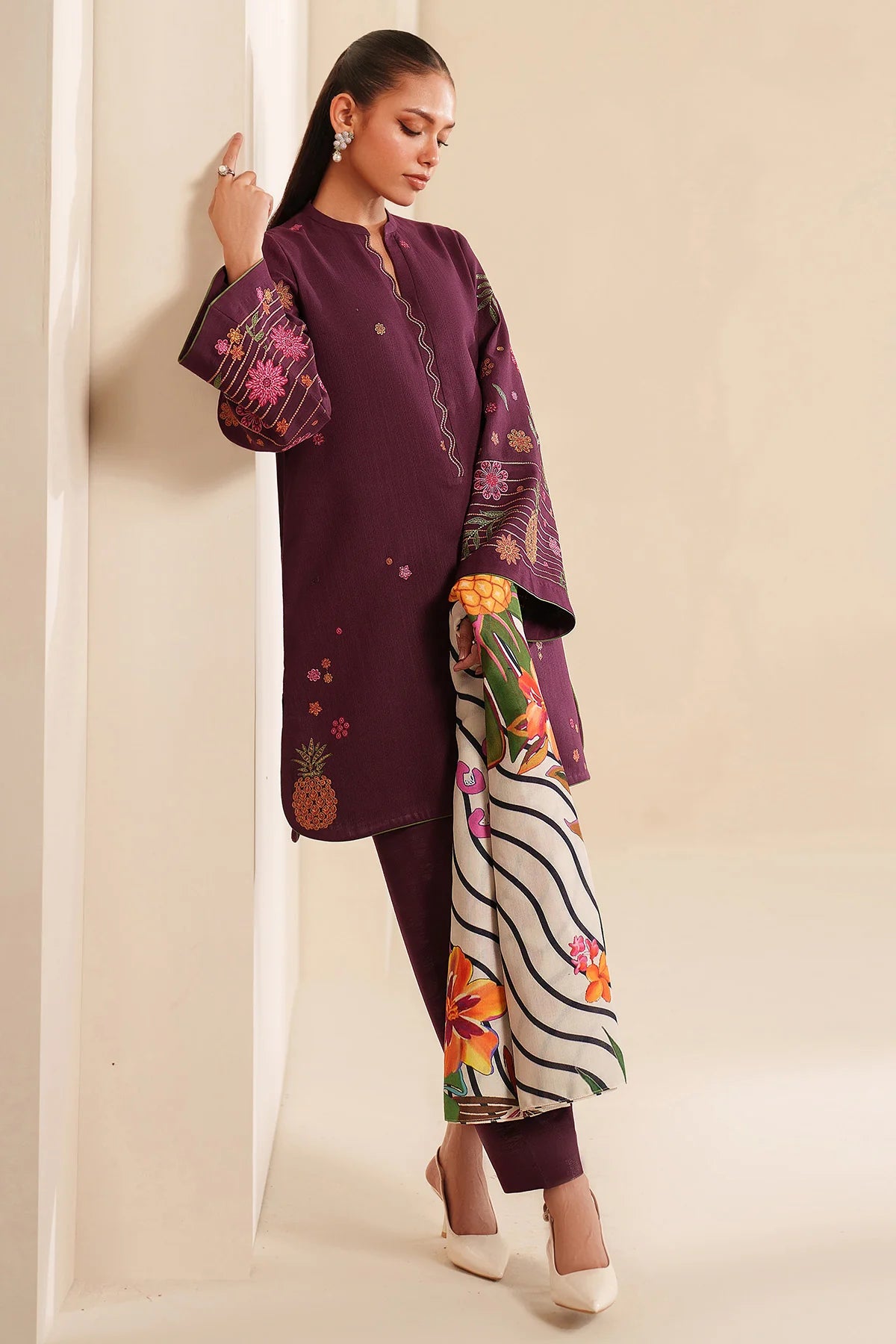 JZ-UW-D0169-0 | EMBROIDERED KHADDAR | Jazmin