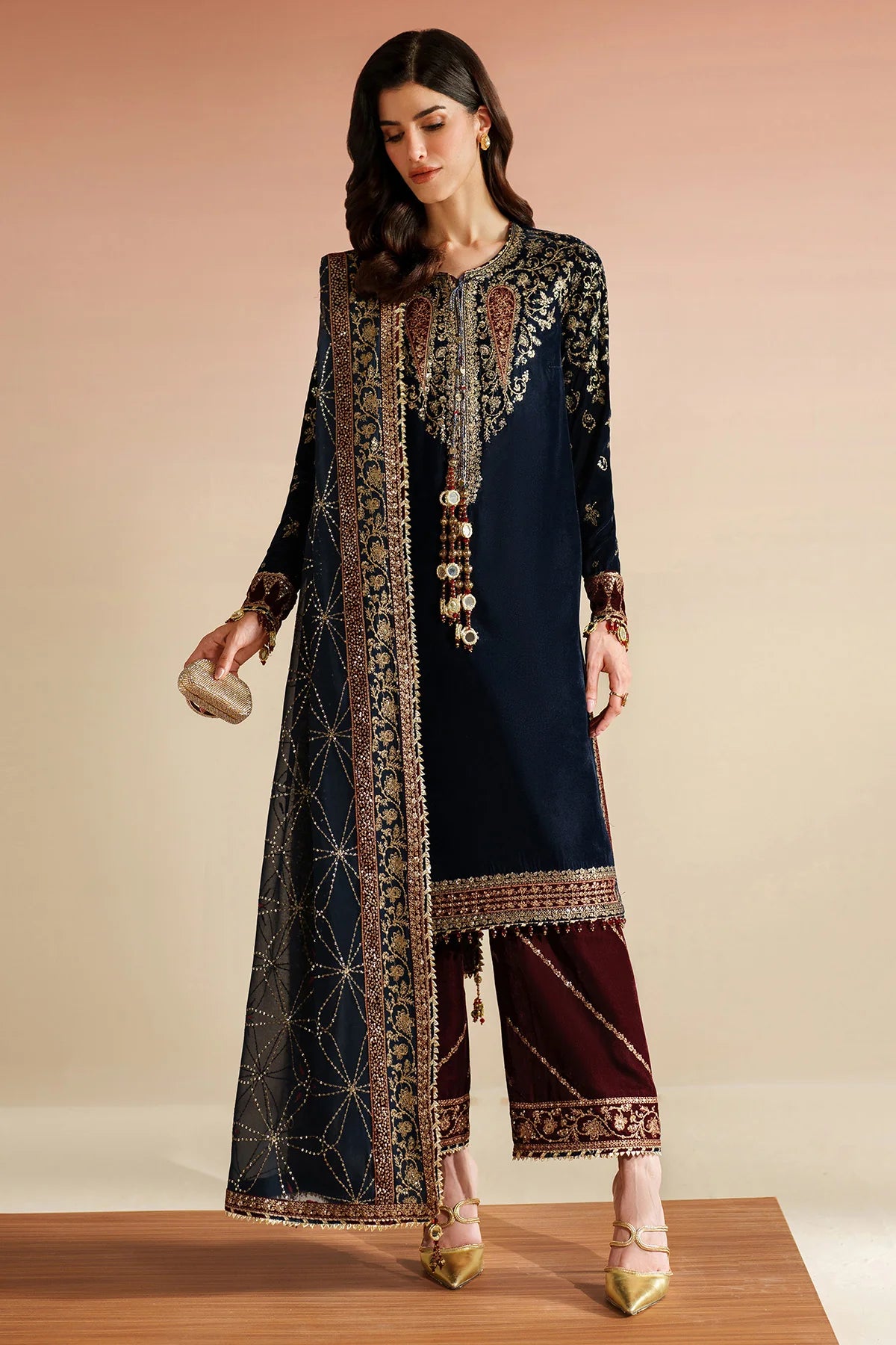 JZ-VVF-D7-0 | EMBROIDERED VELVET FORMAL | Jazmin