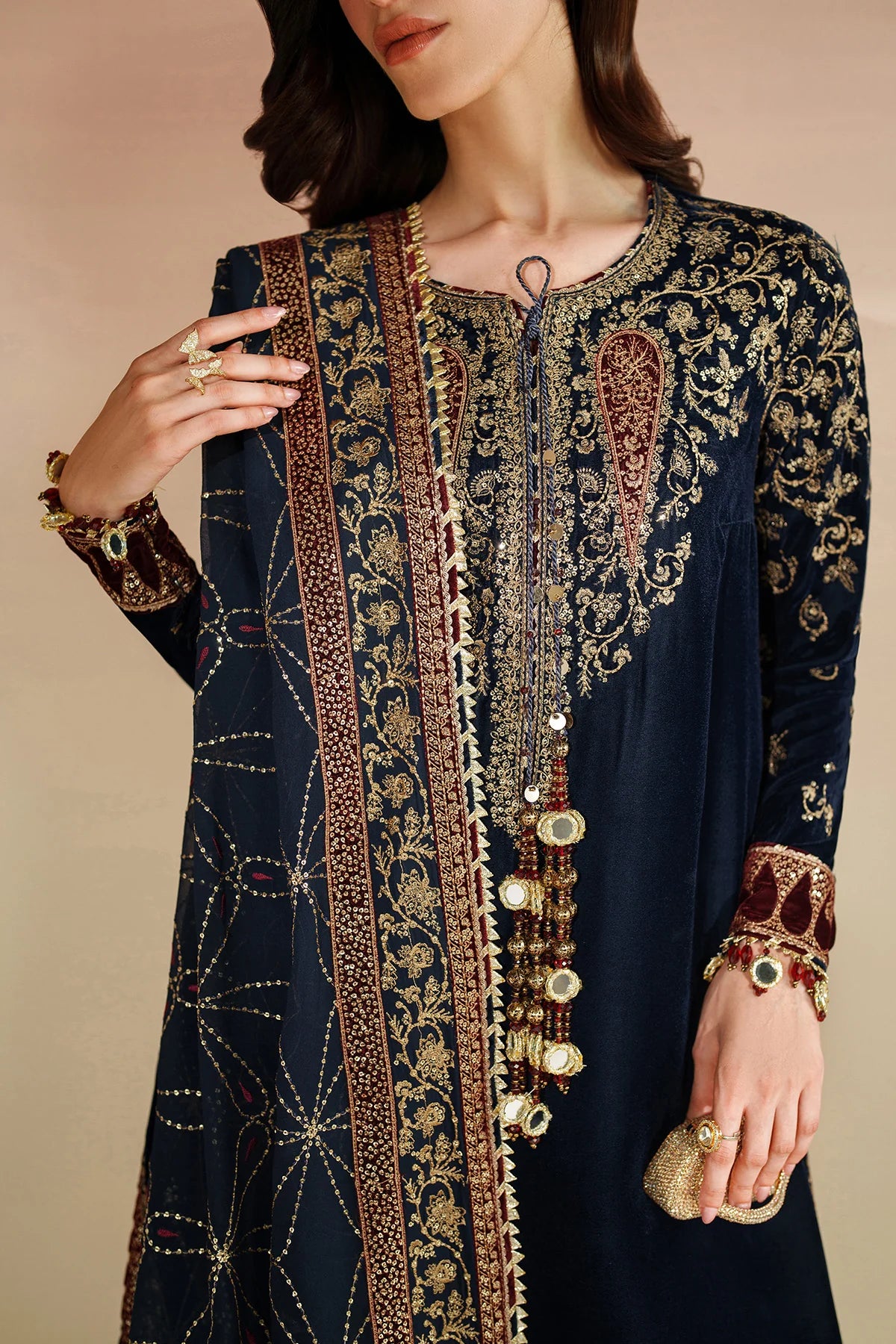 JZ-VVF-D7-0 | EMBROIDERED VELVET FORMAL | Jazmin