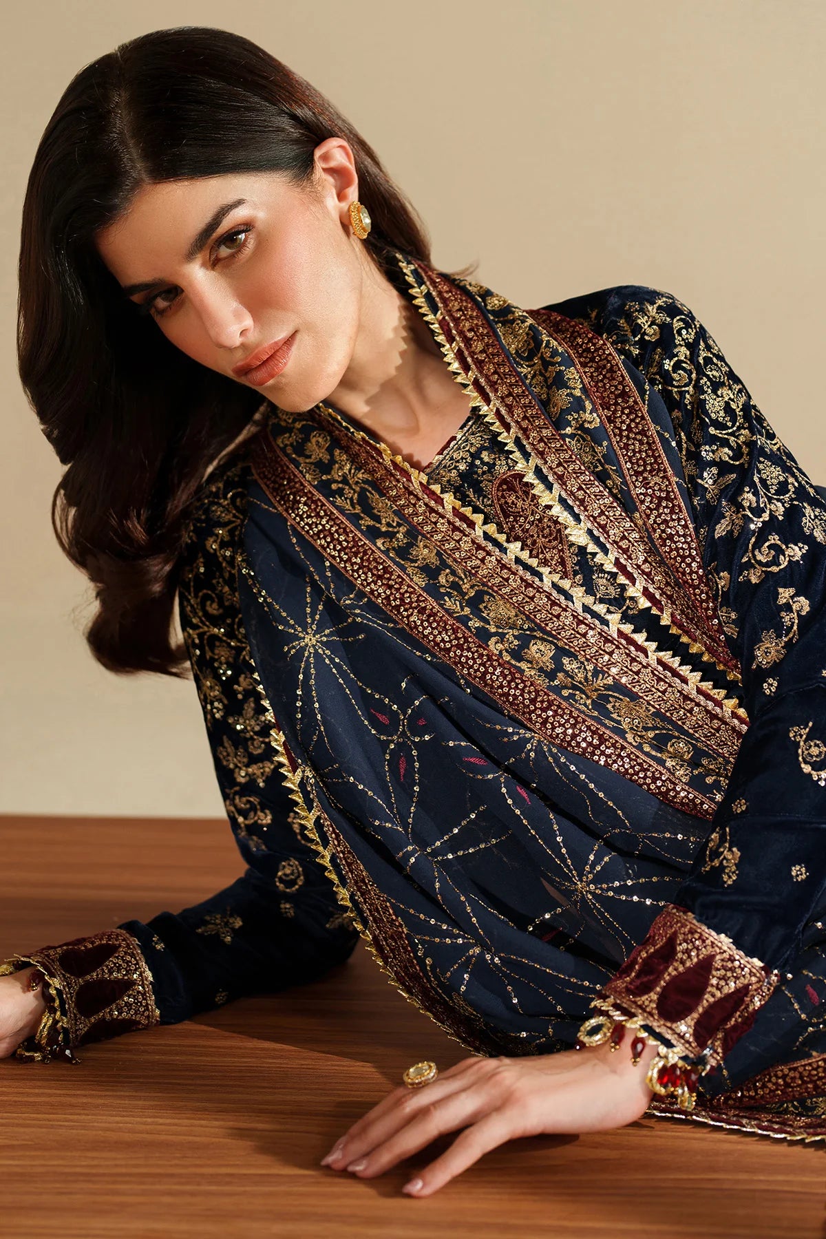 JZ-VVF-D7-0 | EMBROIDERED VELVET FORMAL | Jazmin