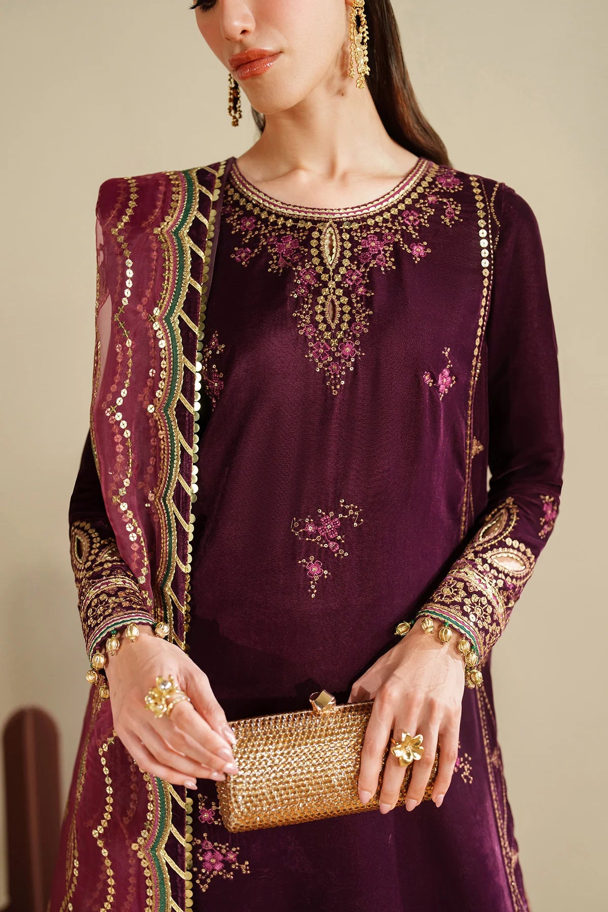 JZ-VVF-D4-0 | EMBROIDERED VELVET FORMAL | Jazmin