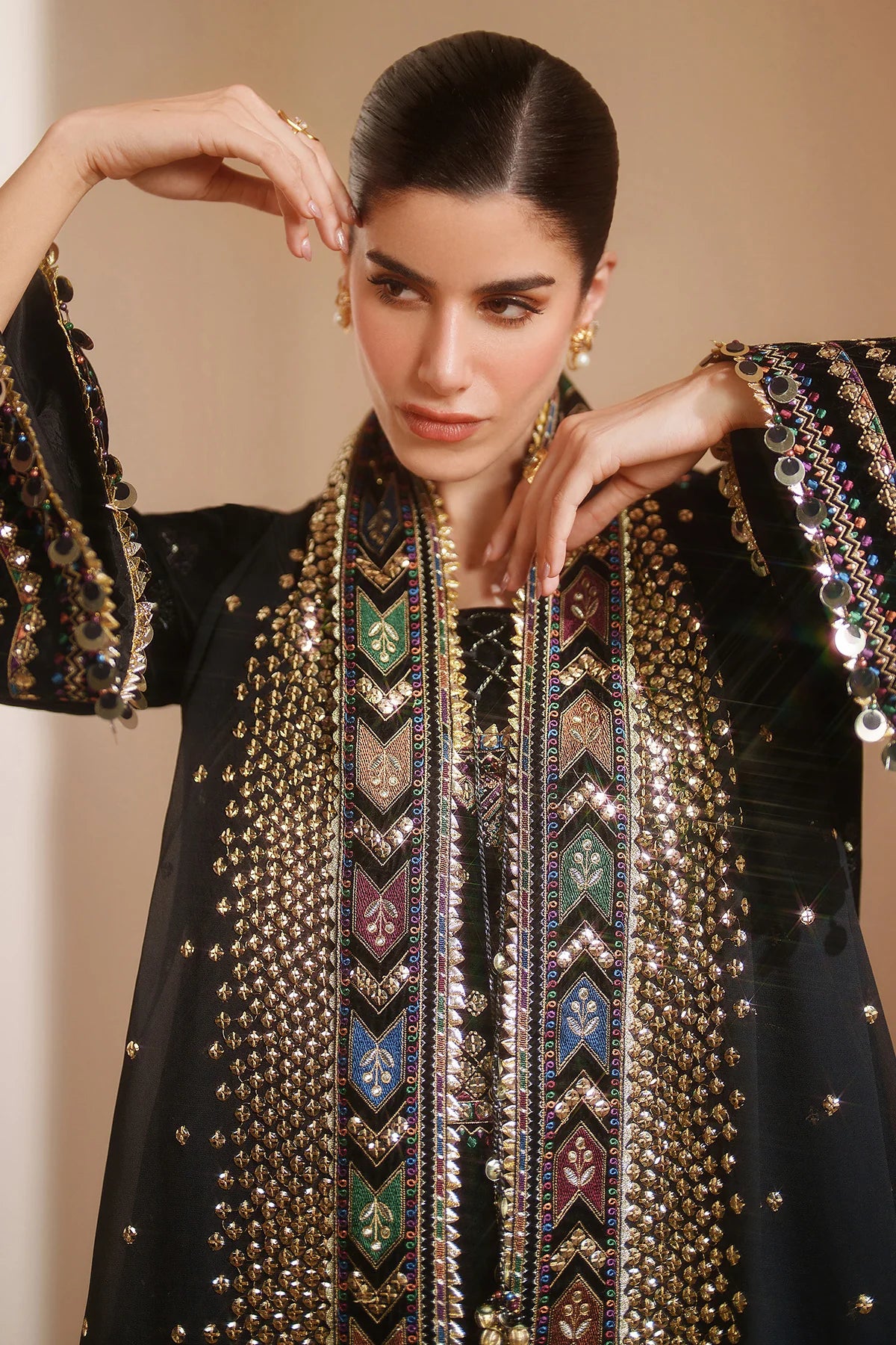 JZ-VVF-D5-0 | EMBROIDERED VELVET FORMAL | Jazmin