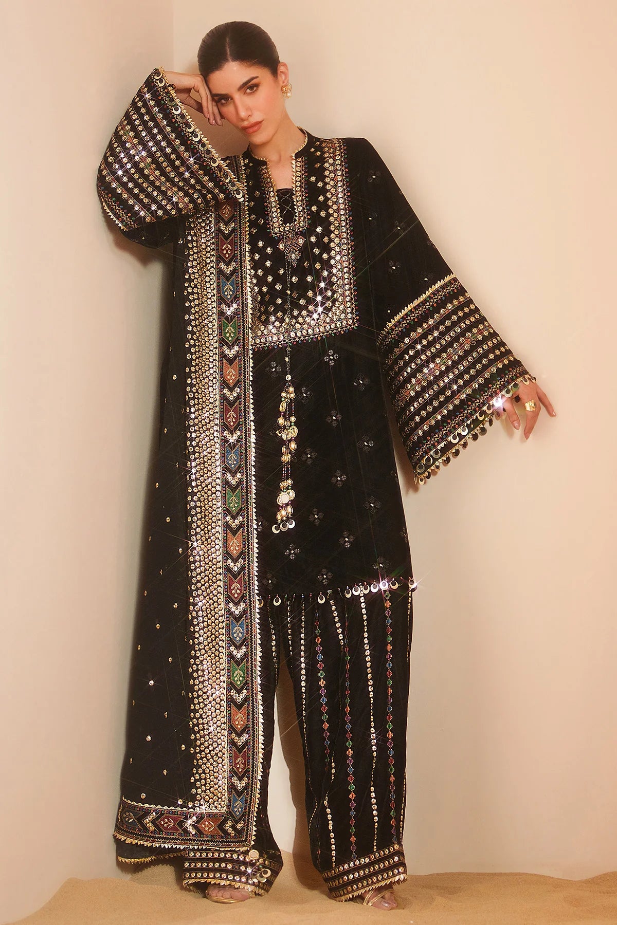 JZ-VVF-D5-0 | EMBROIDERED VELVET FORMAL | Jazmin