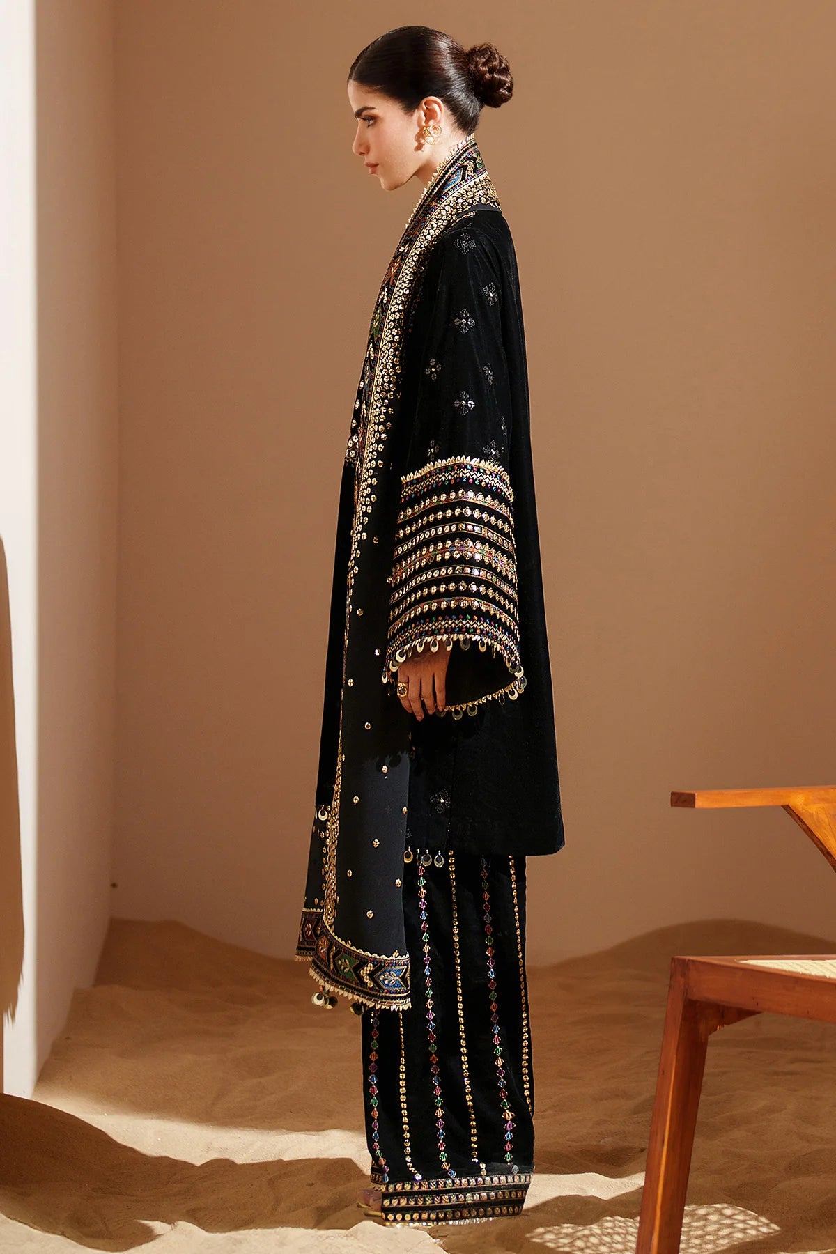JZ-VVF-D5-0 | EMBROIDERED VELVET FORMAL | Jazmin