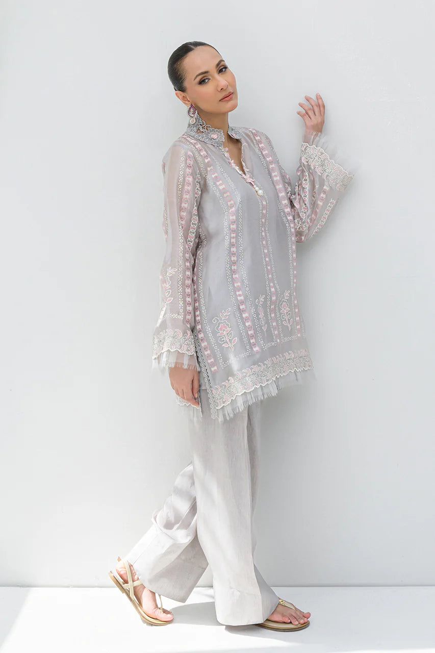 Dove Delight | Nadia Farooqui