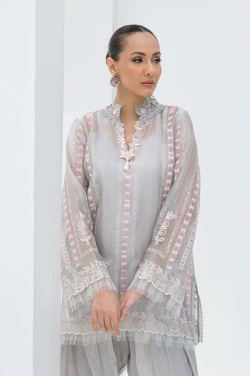 Dove Delight | Nadia Farooqui
