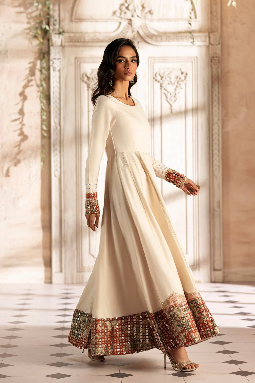 OFF WHITE | E0775/104/002 | BOUTIQUE COLLECTIONS| ETHNC