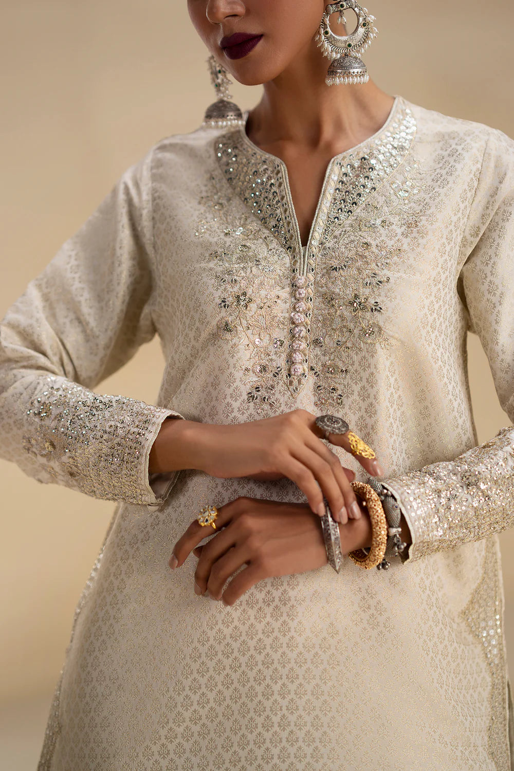 ANTIQUE WHITE | E0904/104/006 | Winter '25 | Ethnc