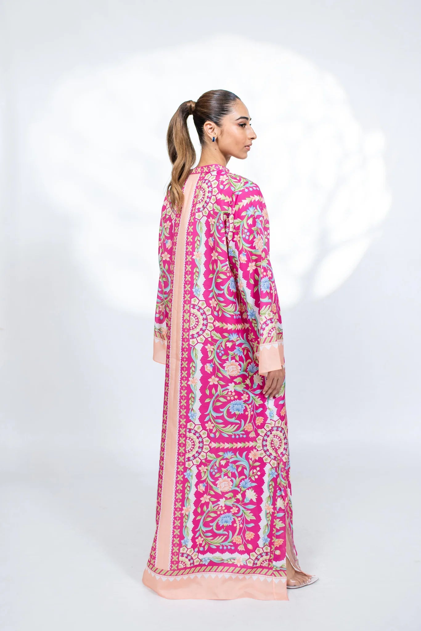 SHEBA (B) | BARAÉ KHANOM