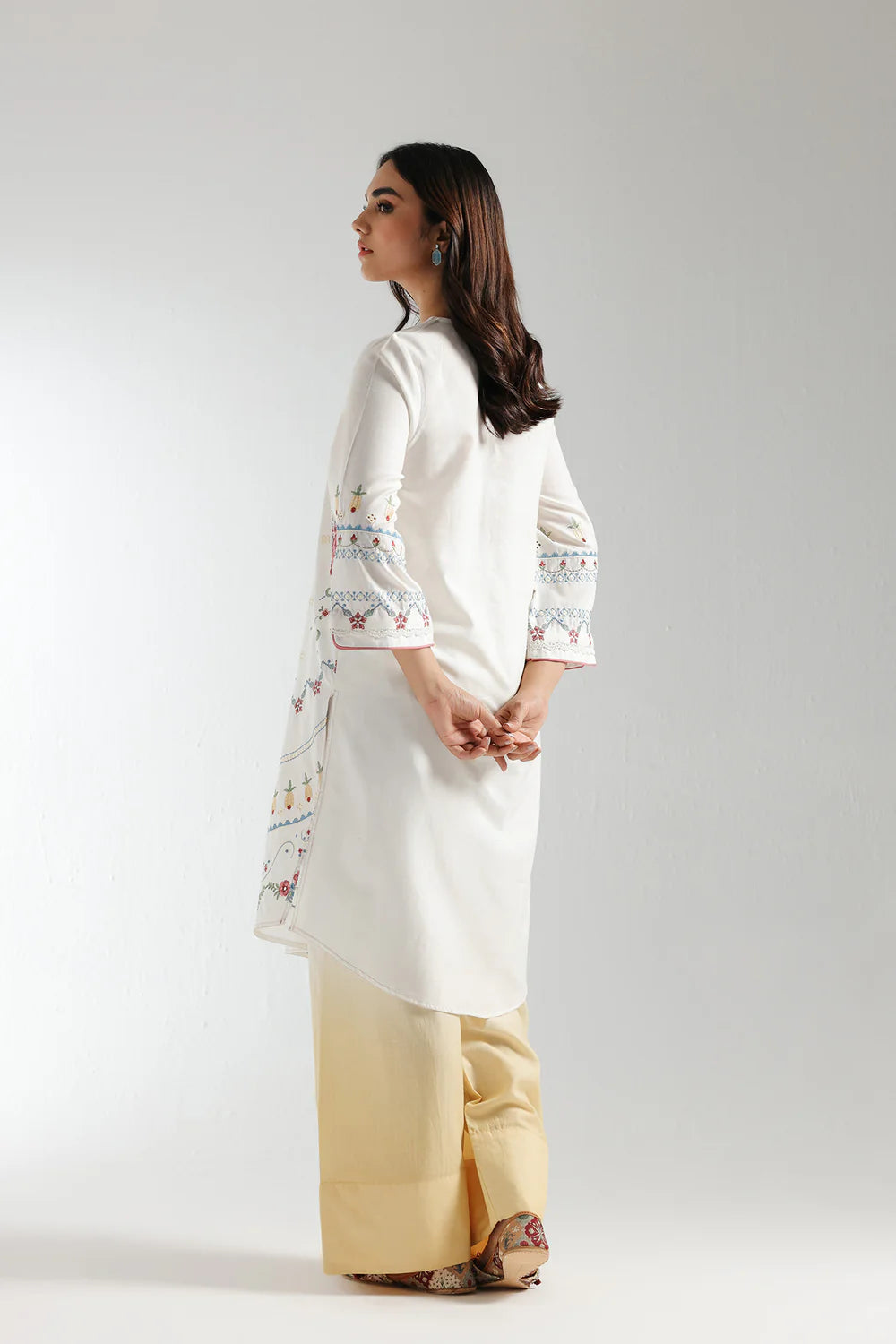 OFF WHITE | E2976/103/003 | Ethnc (RTS)