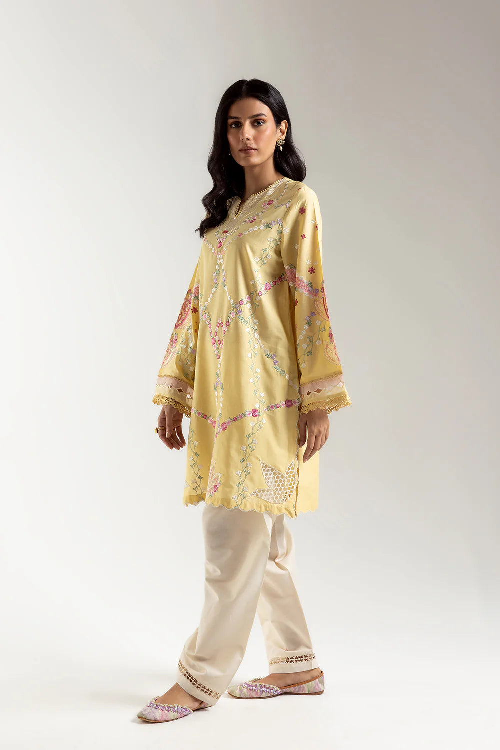 PALE YELLOW | E3254/103/226 | Ethnc