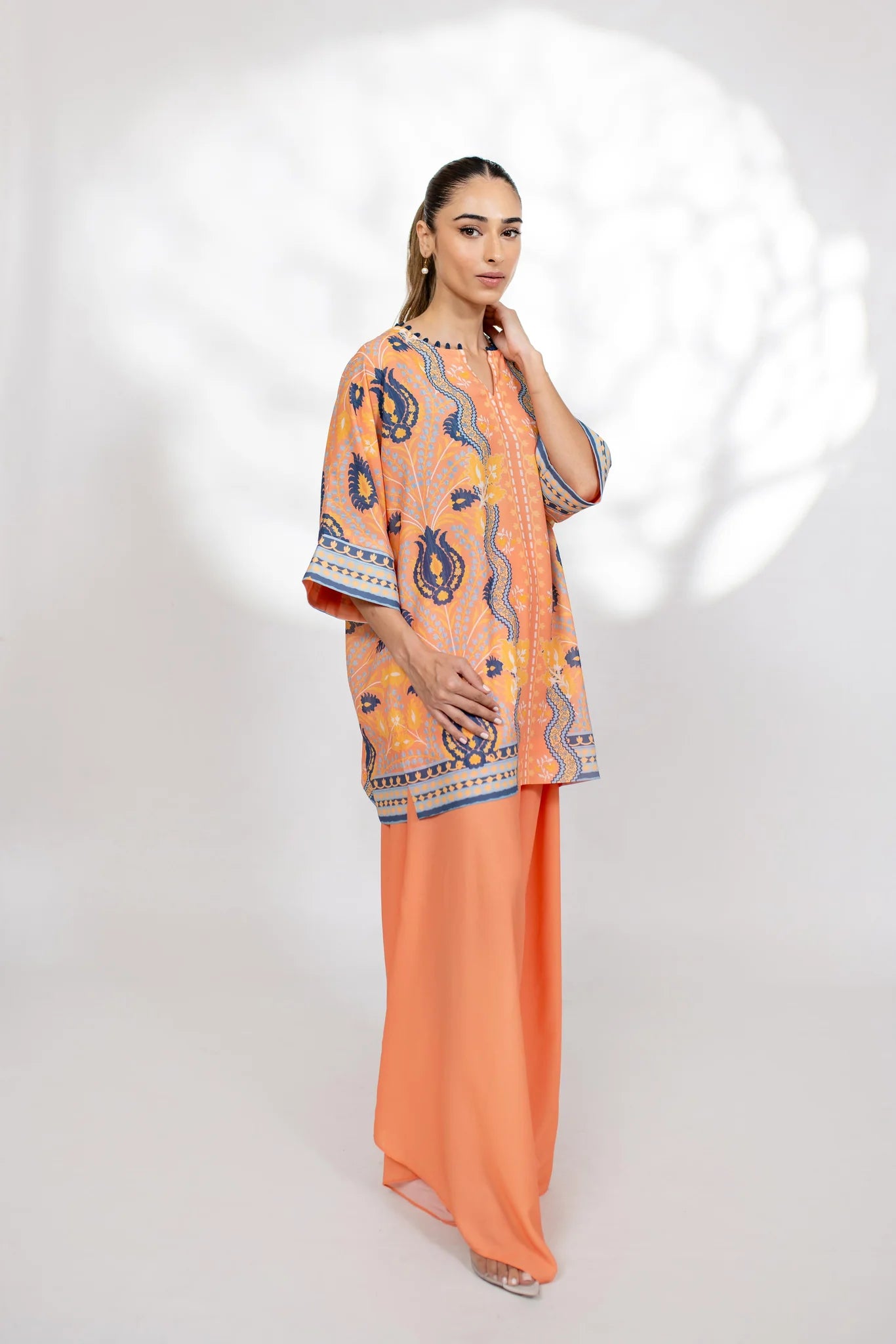 Olay | BARAÉ KHANOM