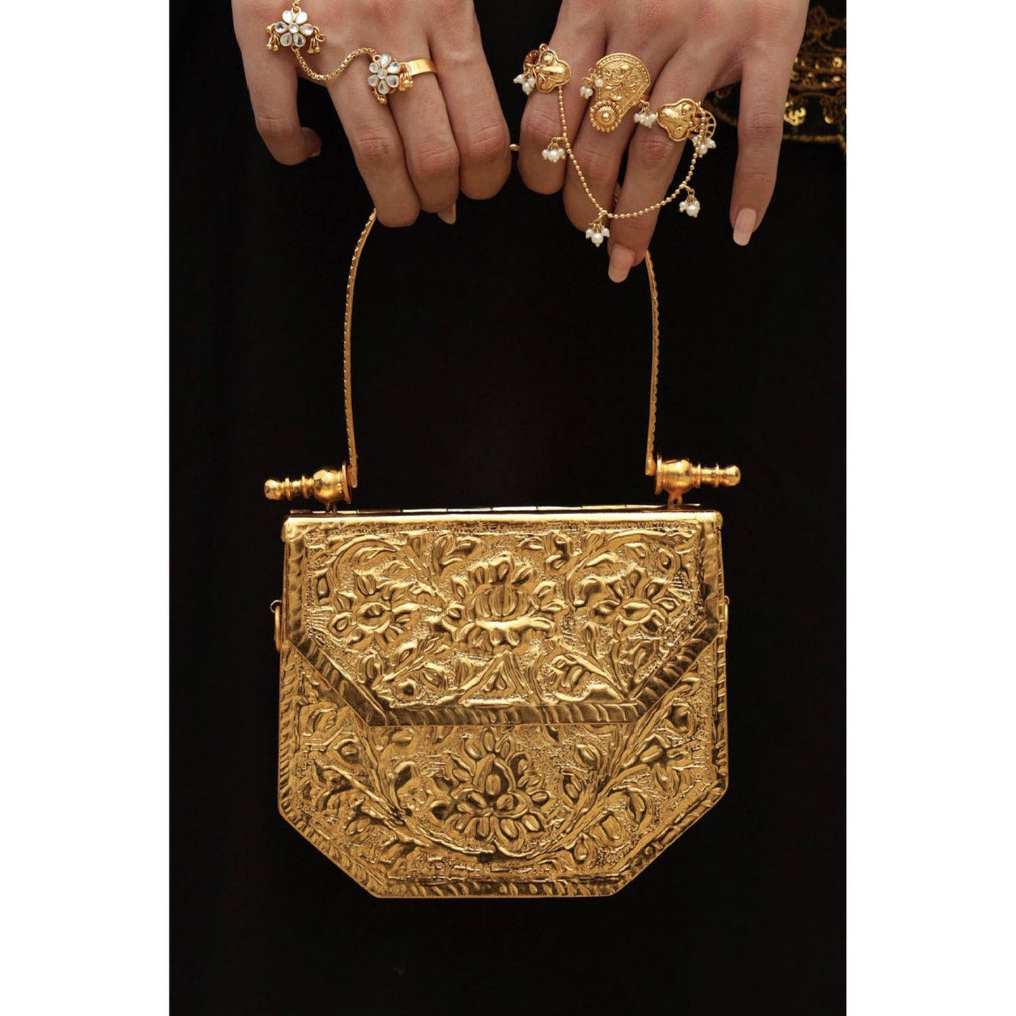 HEXAGON (CLUTCH) | DYOT | ACCESSORIES