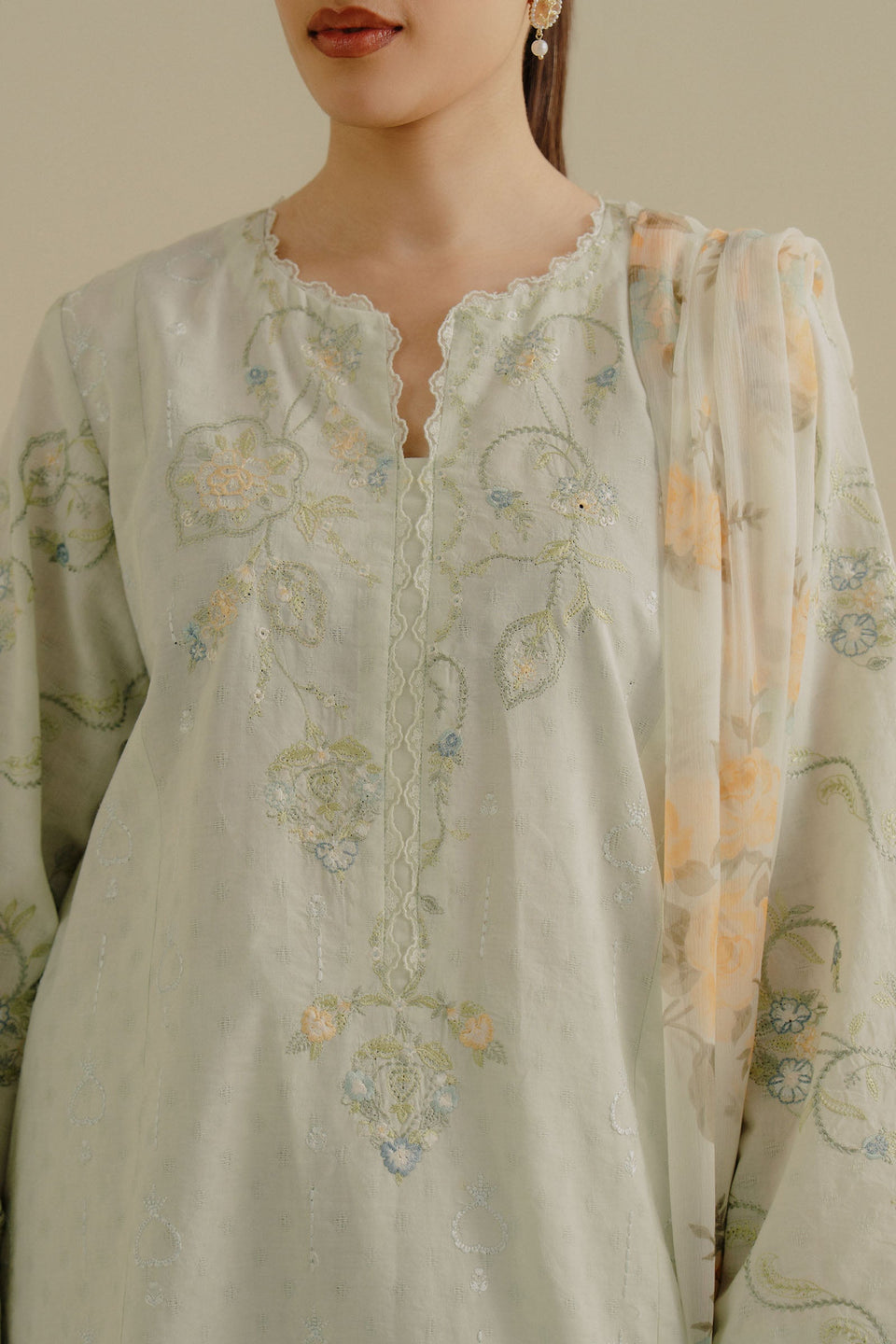 ELVA-1B | Coco Lawn II by Zarashahjahan 2025