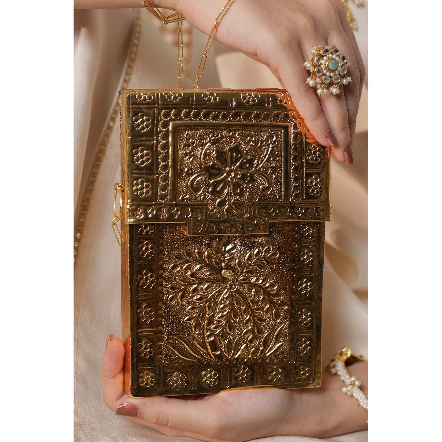 RECTANGLE (CLUTCH) | DYOT | ACCESSORIES