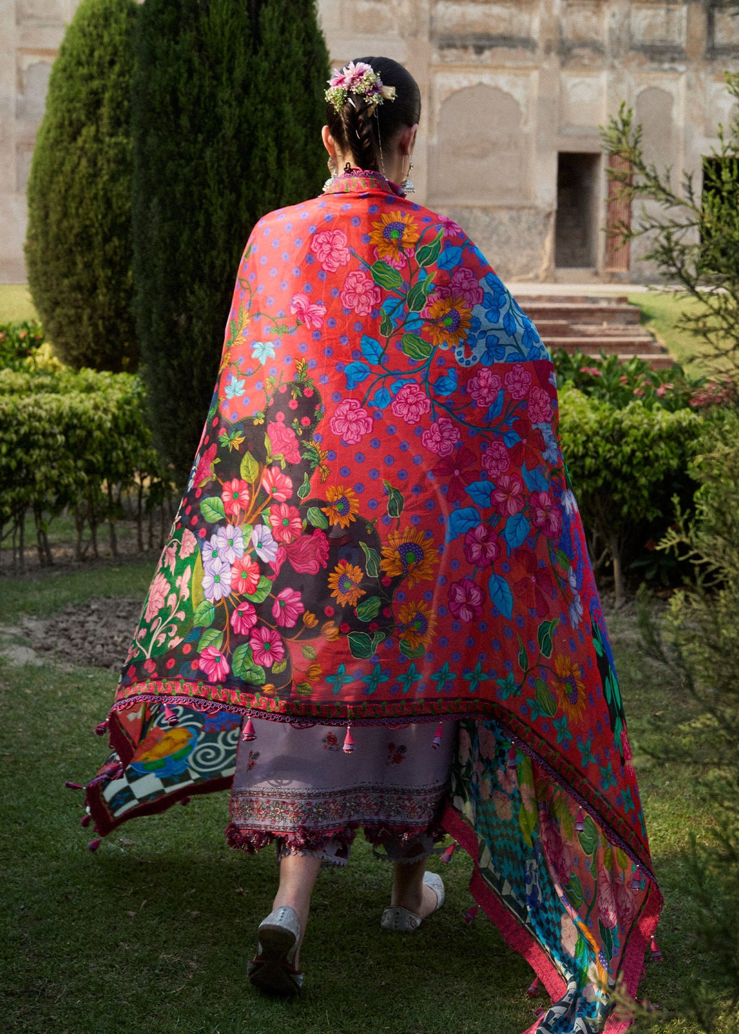 Inaya | Hussain Rehar Luxury Lawn’25