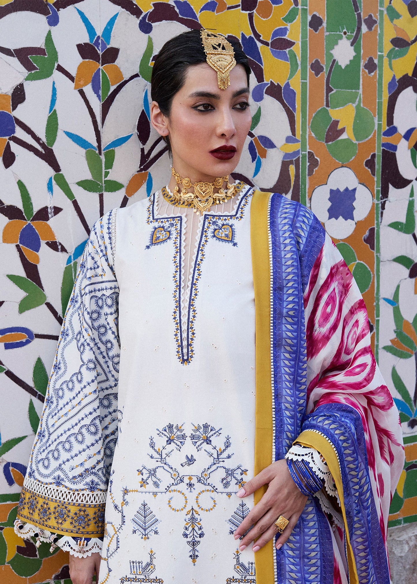 Motia | Hussain Rehar Luxury Lawn’25