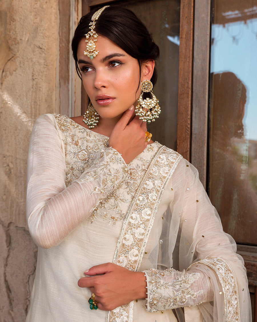 Raabi | Faiza Saqlain