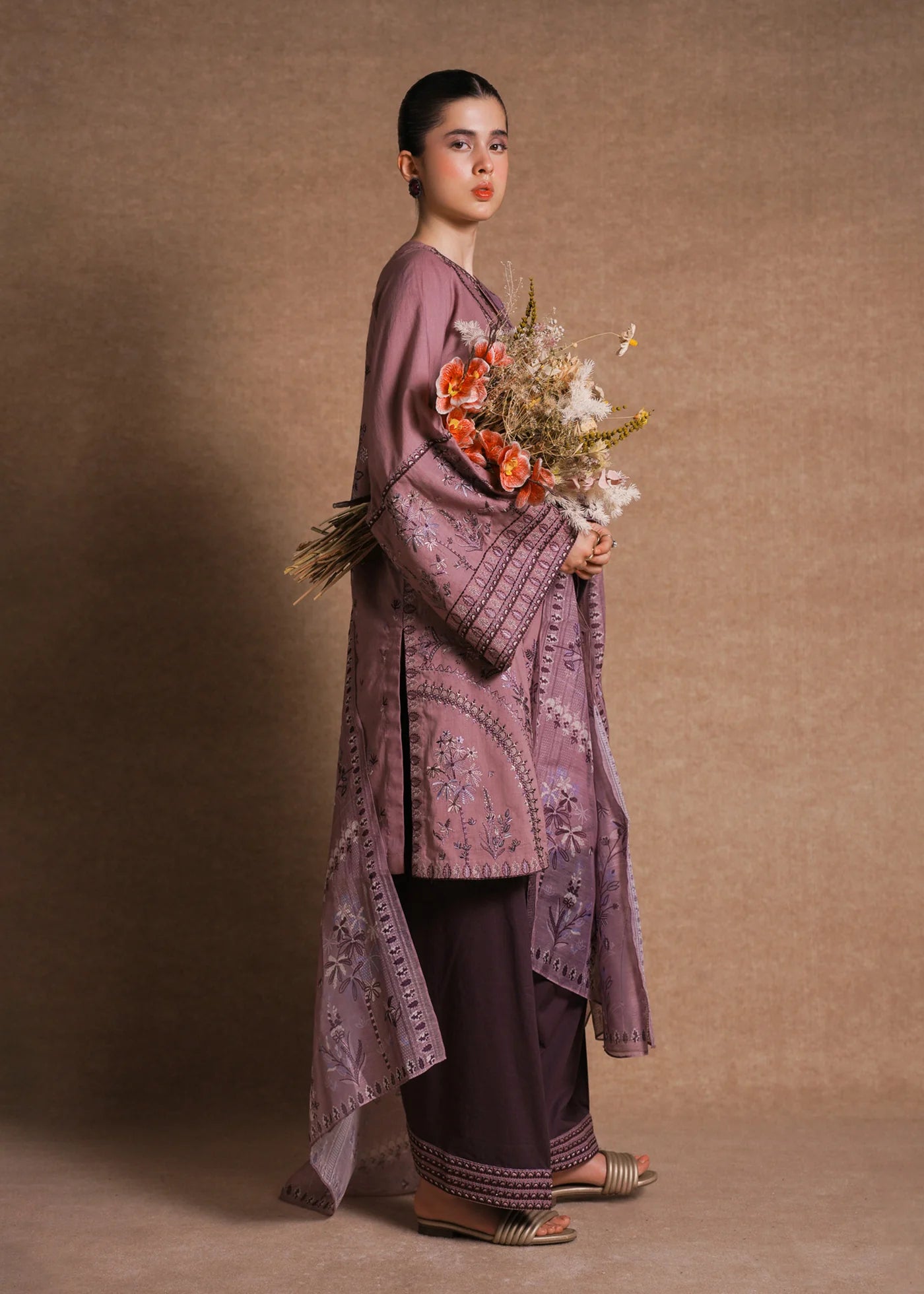 LE02-06-25 | Laj by Lajwanti