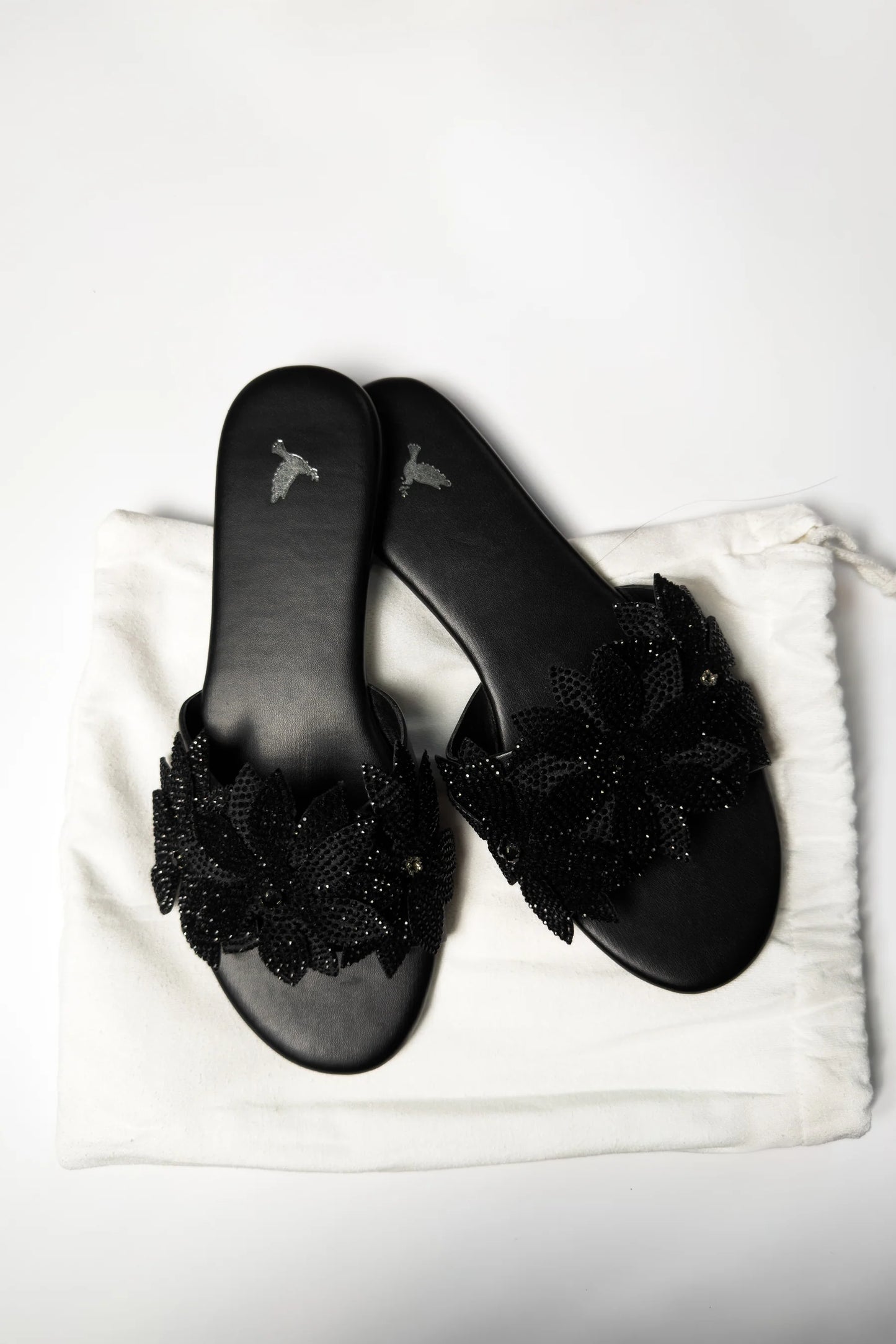 NOIR SLIP-ON FLAT (ZBN-25002) | FOOTWEAR