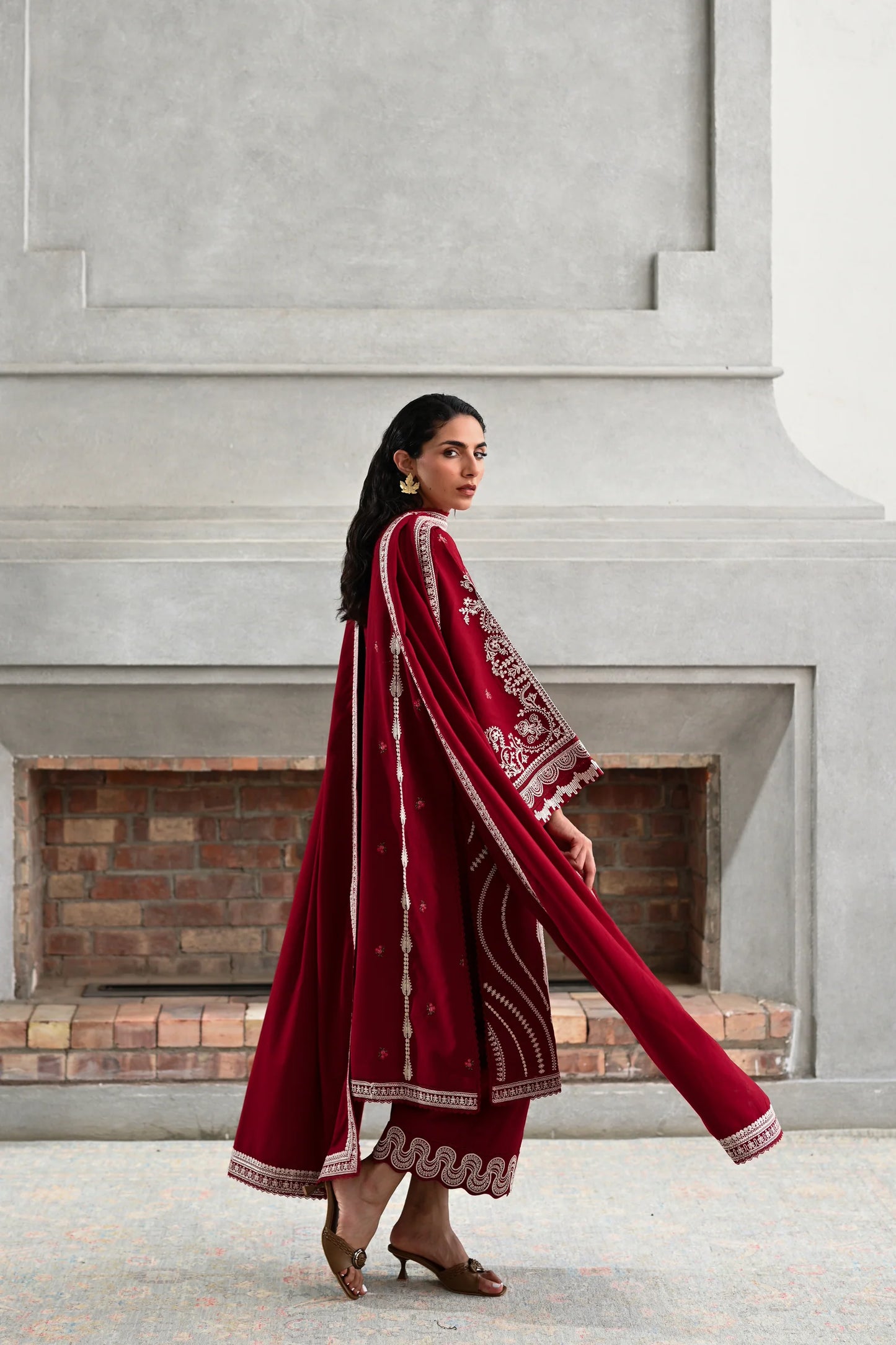 DORI DEEP RED LUXURY EMBROIDERED KARANDI SET (NEL-25629) | ZAIB